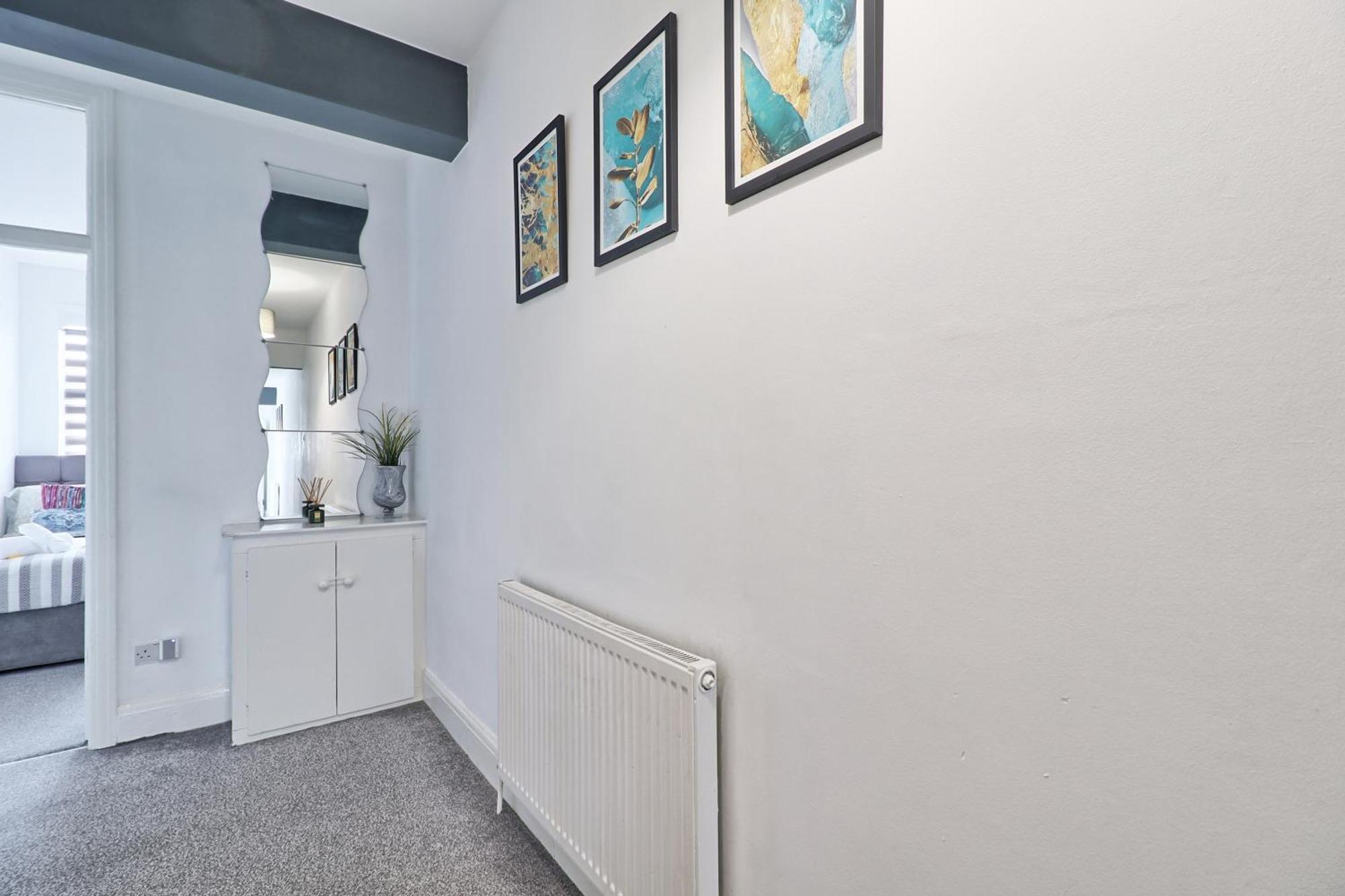 Luxury 3-Bed Apartment Near To London With Parking Hornchurch Exterior foto