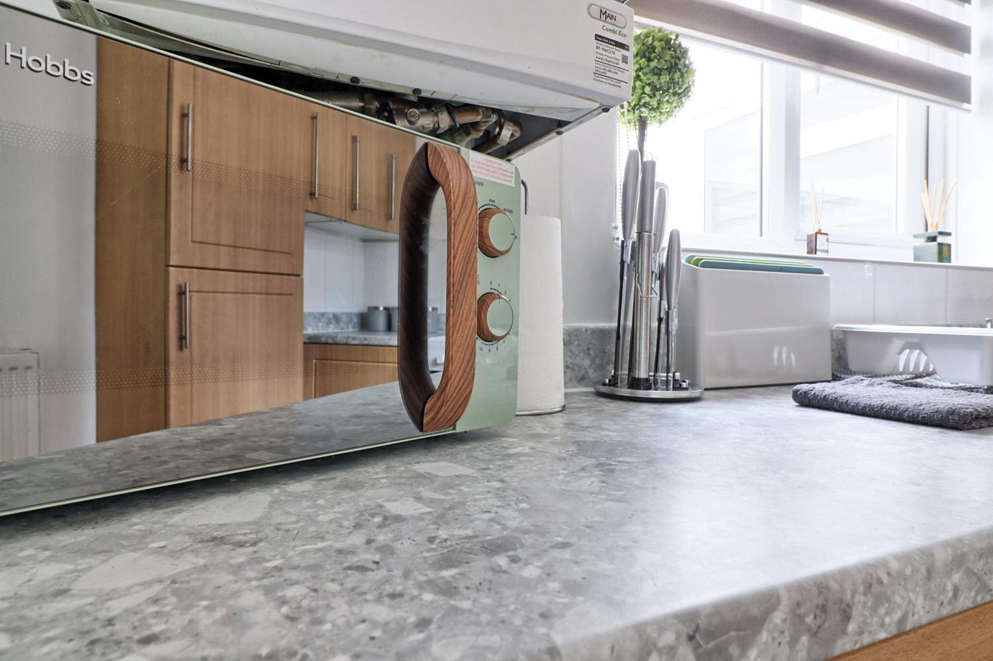 Luxury 3-Bed Apartment Near To London With Parking Hornchurch Exterior foto